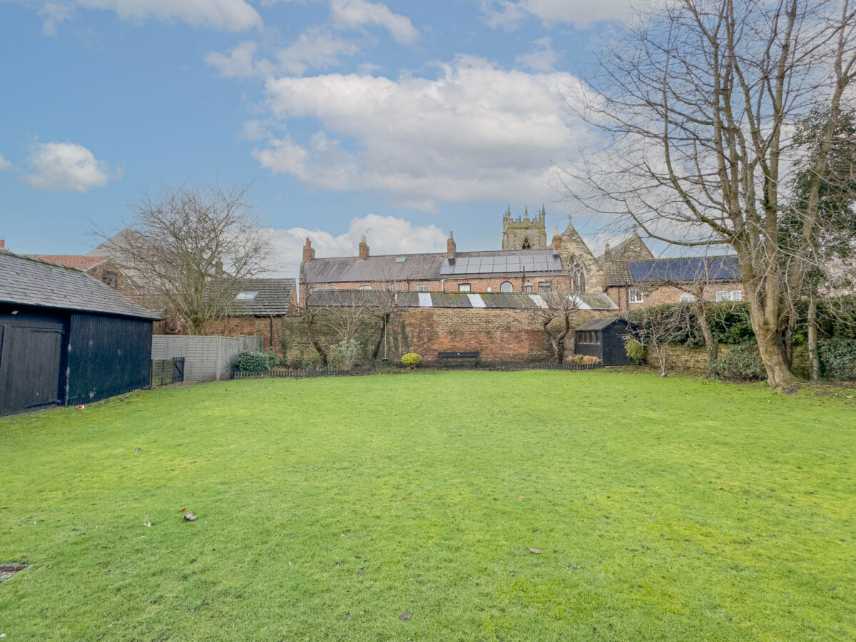 Orchard House and The Stables - Long Street, Topcliffe, YO7