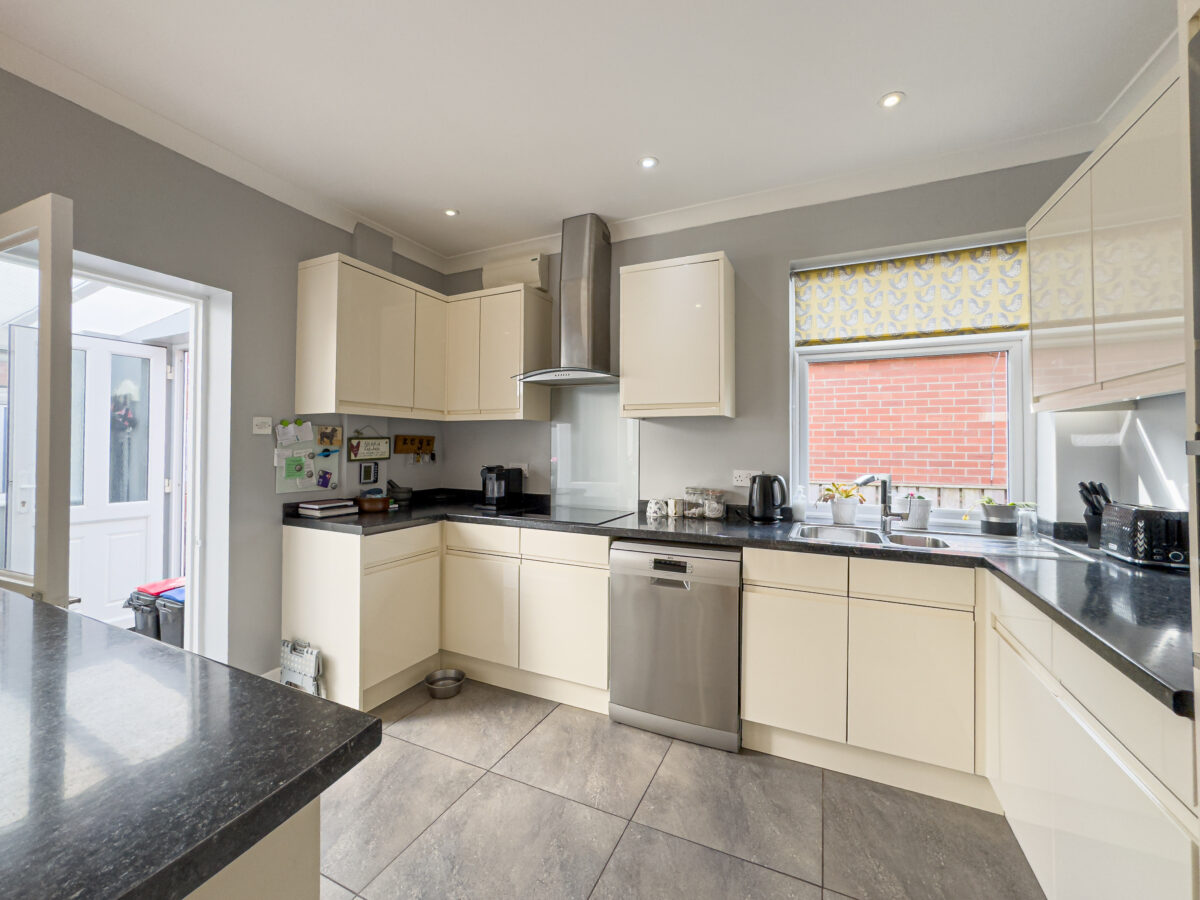 Topcliffe Road, Sowerby, YO7